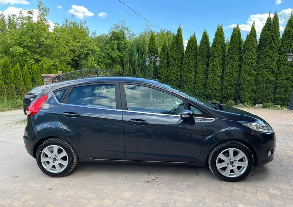 Ford Fiesta cena 27900 przebieg: 112000, rok produkcji 2010 z Rzeszów małe 106